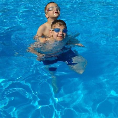 Sommer Panzio Balatonföldvár Eksteriør bilde