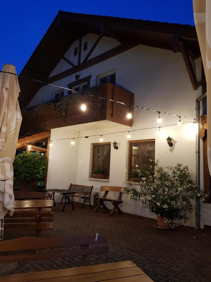 Sommer Panzio Balatonföldvár Eksteriør bilde