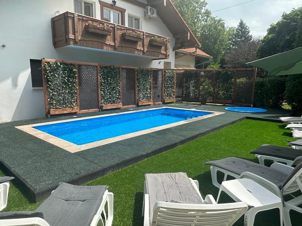 Sommer Panzio Balatonföldvár Eksteriør bilde