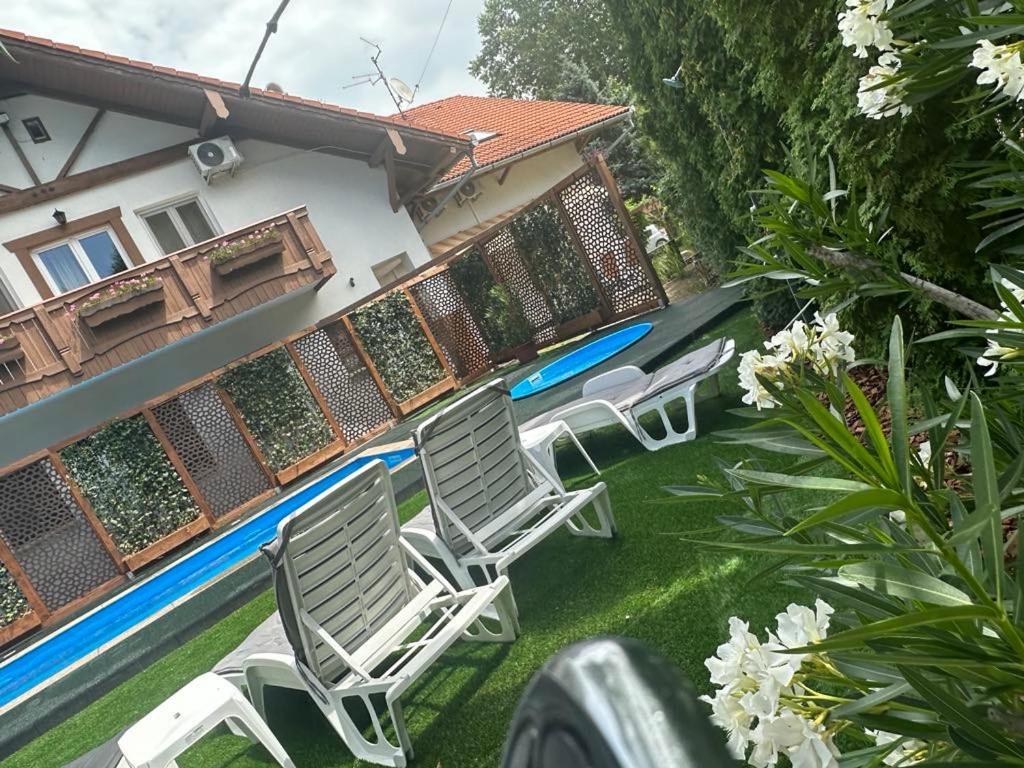 Sommer Panzio Balatonföldvár Eksteriør bilde