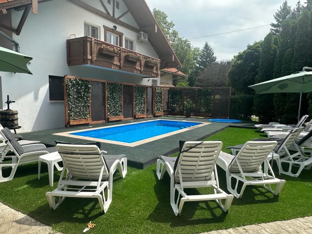 Sommer Panzio Balatonföldvár Eksteriør bilde